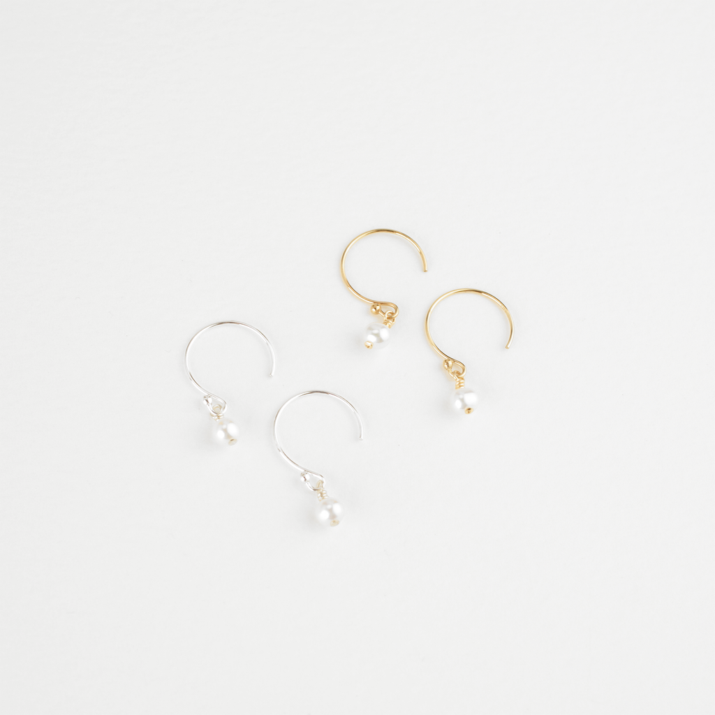 AURA PEARL HOOPS