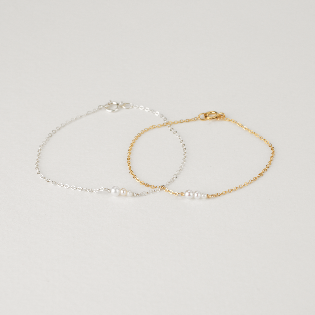 Eva Mini Pearl Bracelet