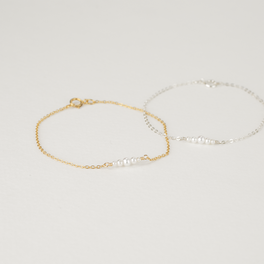 Eva Mini Pearl Bracelet