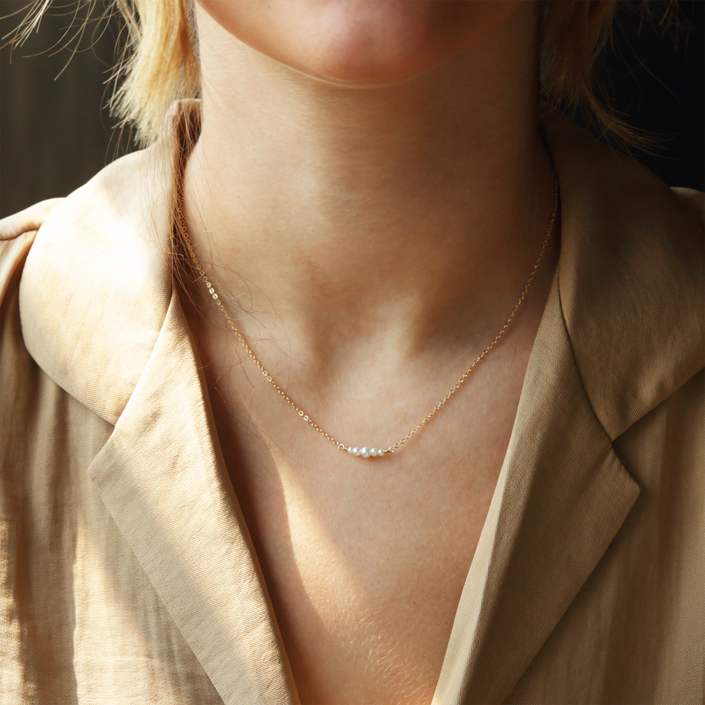 Eva Mini Pearl Necklace