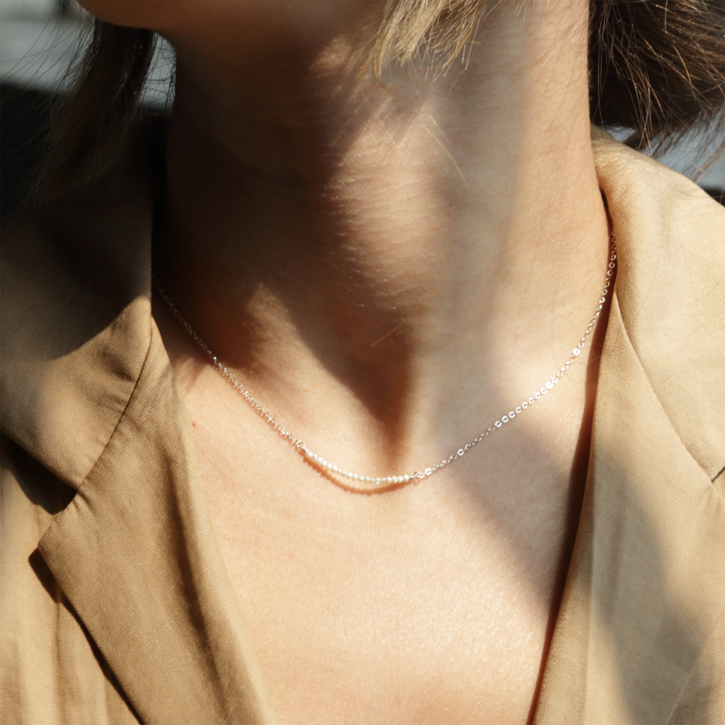 Lore Pearl Bar Necklace