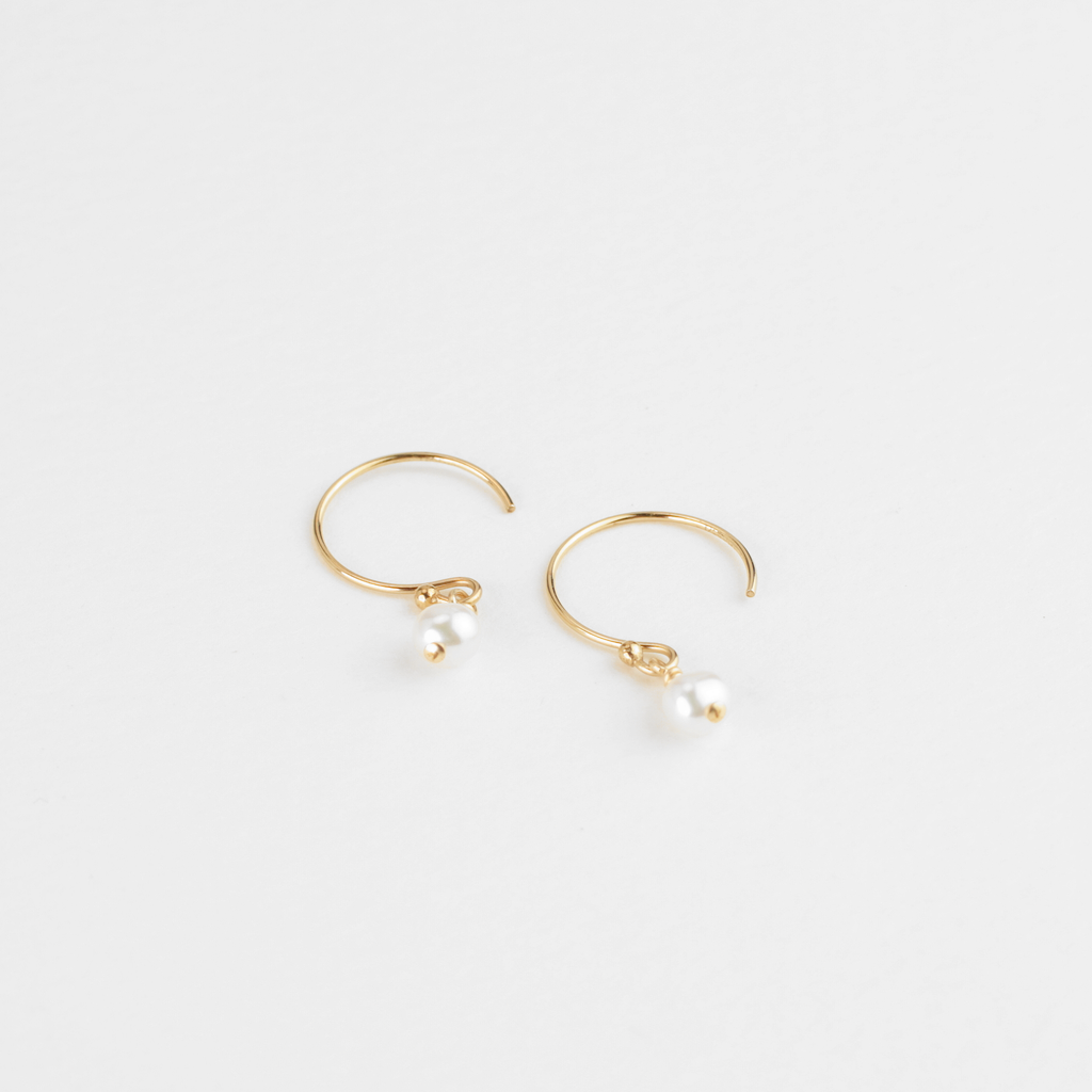 AURA PEARL HOOPS