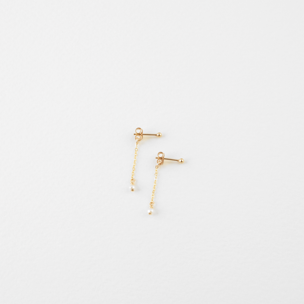 ELLIS PEARL CHAIN STUDS