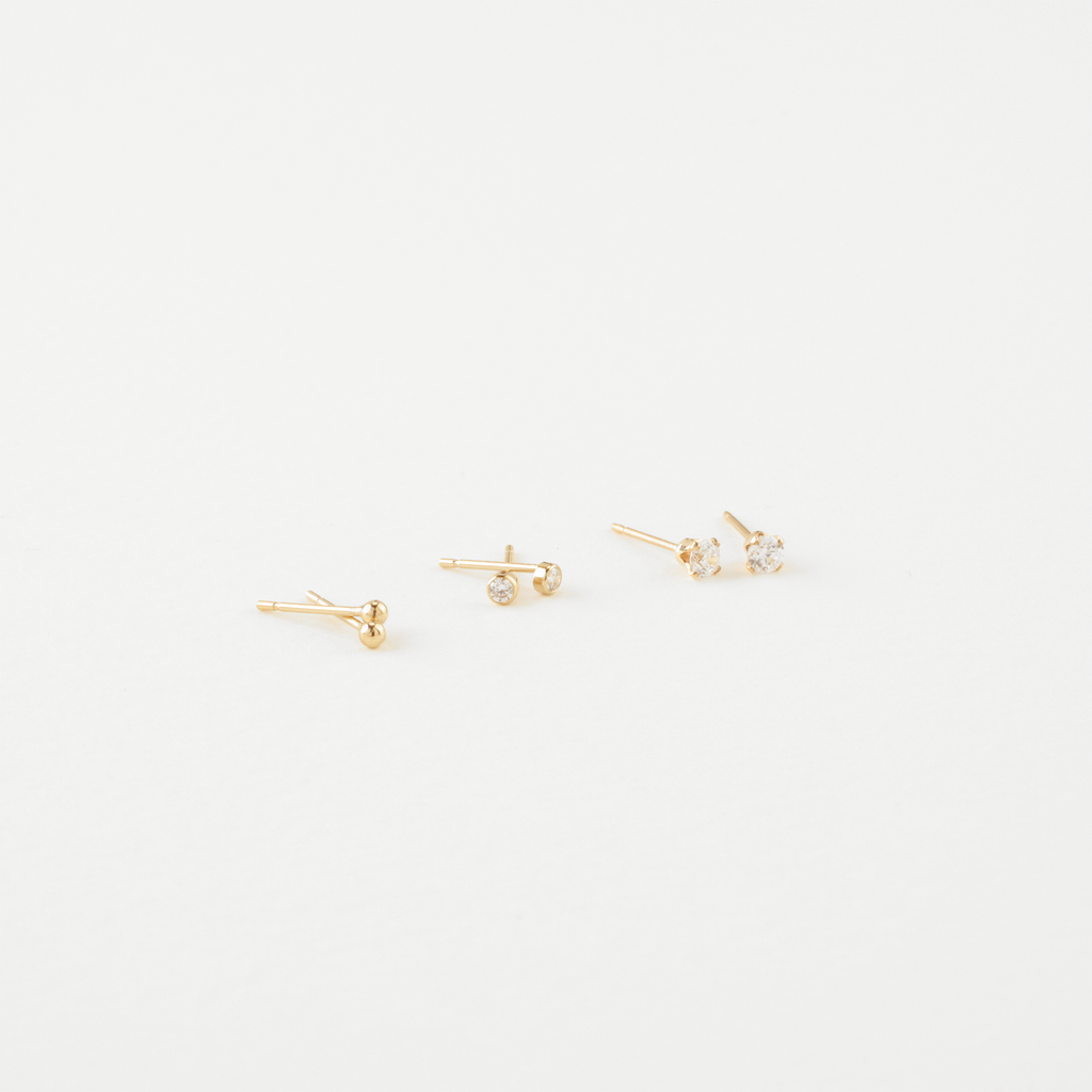 MINI GOLD STUDS